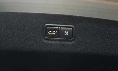 Genesis EQ900