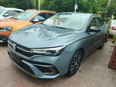 Roewe i5