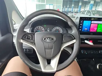 JAC Refine Refine M3