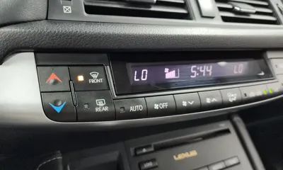 Lexus CT200h