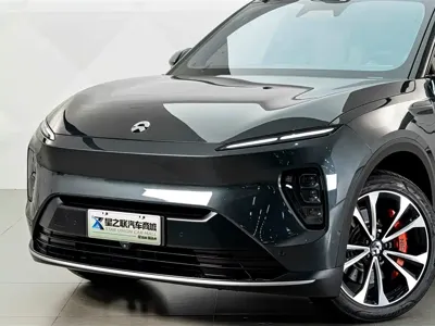 Nio ES8