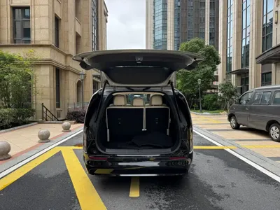 Li Auto Li MEGA