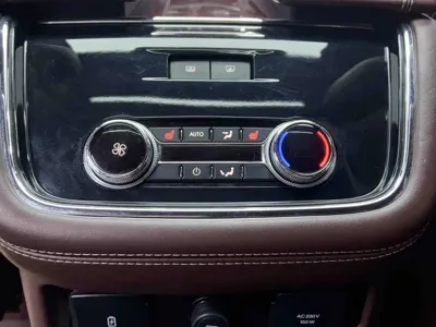 Lincoln Navigator
