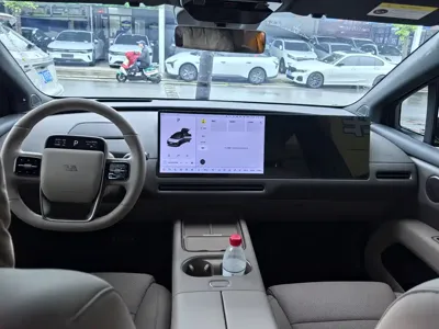 Li Auto 理想i6