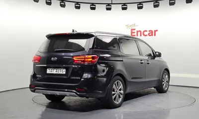 Kia Canival