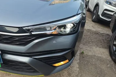 Roewe i5
