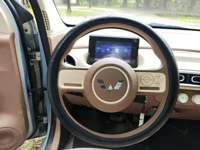 Wuling MINIEV