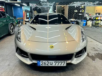 Lotus Emira