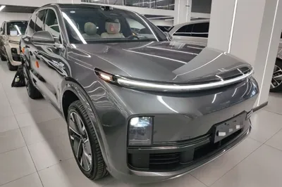 Li Auto L8