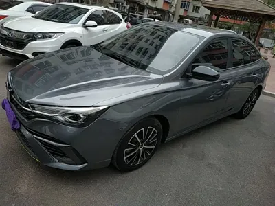 Roewe i5