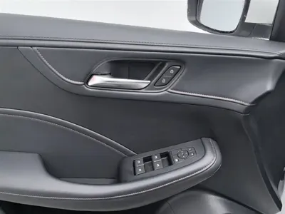 Roewe i5