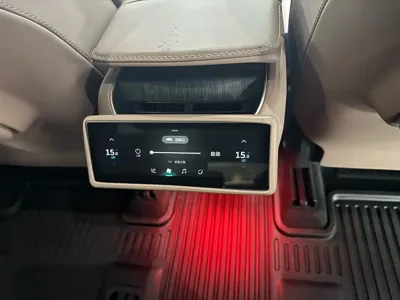 Nio ES8