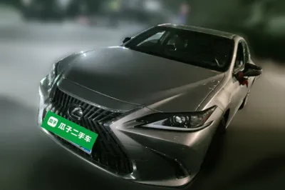 Lexus ES