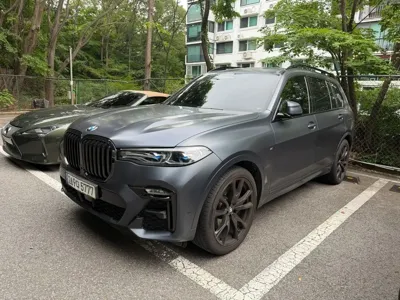 BMW X7