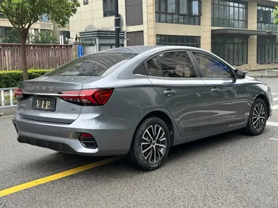 Roewe i5