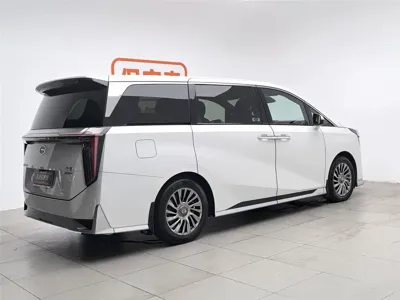 GAC Motor Trumpchi M8