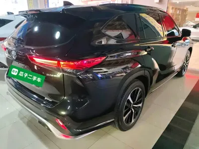 Toyota Crown Kluger
