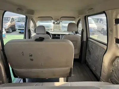 Wuling Rongguang V