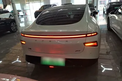 Xpeng P7