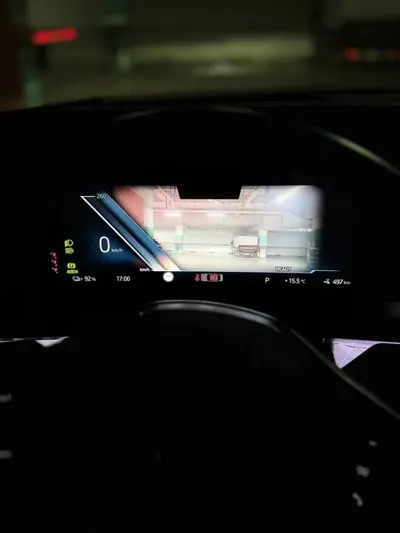 BMW i7