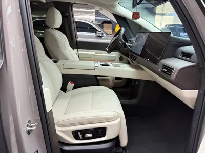 Li Auto Li MEGA
