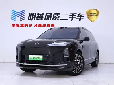 Nio ES8