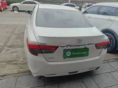 Toyota Reiz