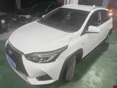 Toyota Yaris L