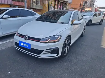 Volkswagen Golf GTI