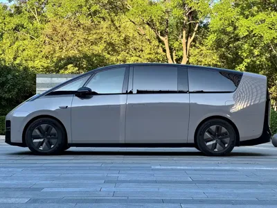 Li Auto Li MEGA