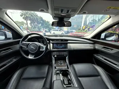 Jaguar XFL