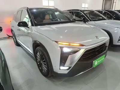 Nio ES8