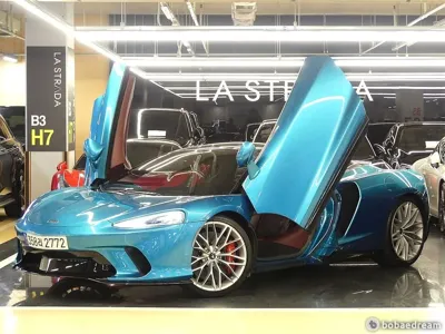 McLaren GT