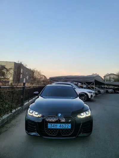 BMW i4