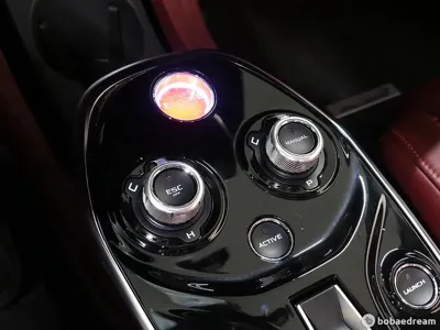 McLaren GT