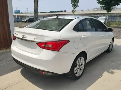 Chery Arrizo 5