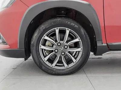 Toyota Yaris L