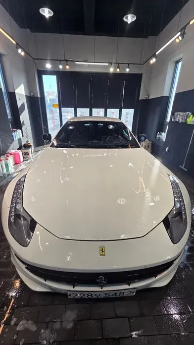 Ferrari FF