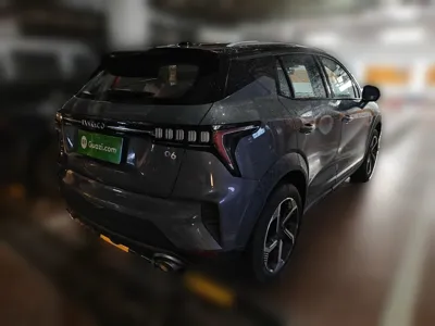 Lynk & Co 06