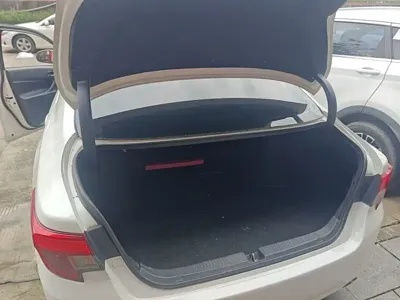 Toyota Reiz