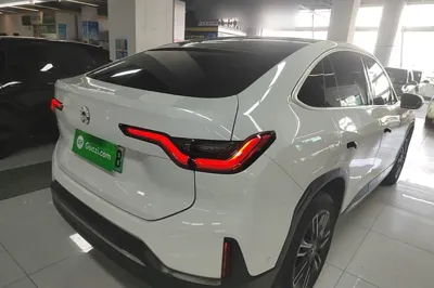 Nio EC6