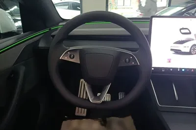 Tesla Model Y L