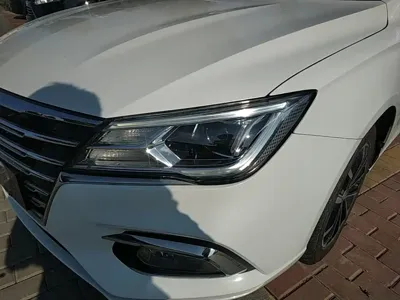 Roewe i5