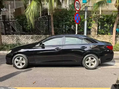 Toyota Reiz