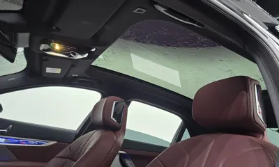 BMW i7