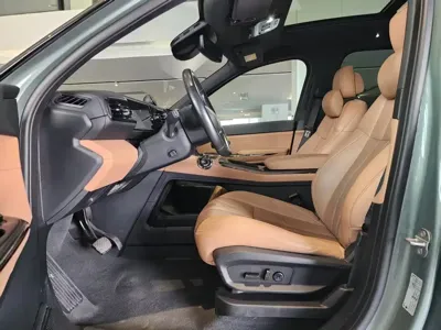 Nio ES8
