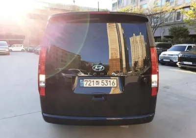Hyundai Staria