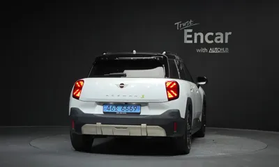 MINI Aceman
