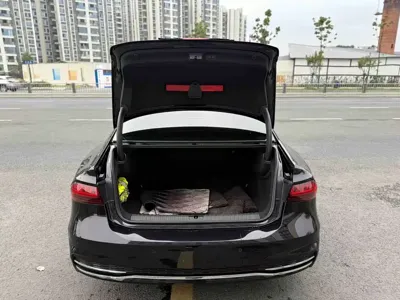 Audi A7L