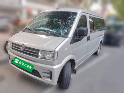 Dongfeng Xiaokang C37